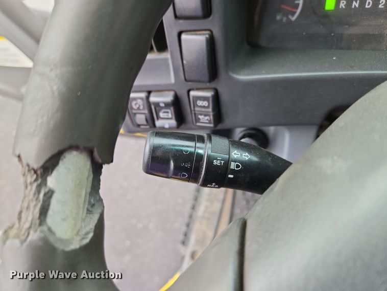 image for item EC4030 2010 Isuzu NPR street sweeper truck