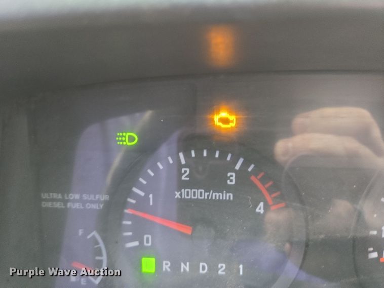 image for item EC4030 2010 Isuzu NPR street sweeper truck