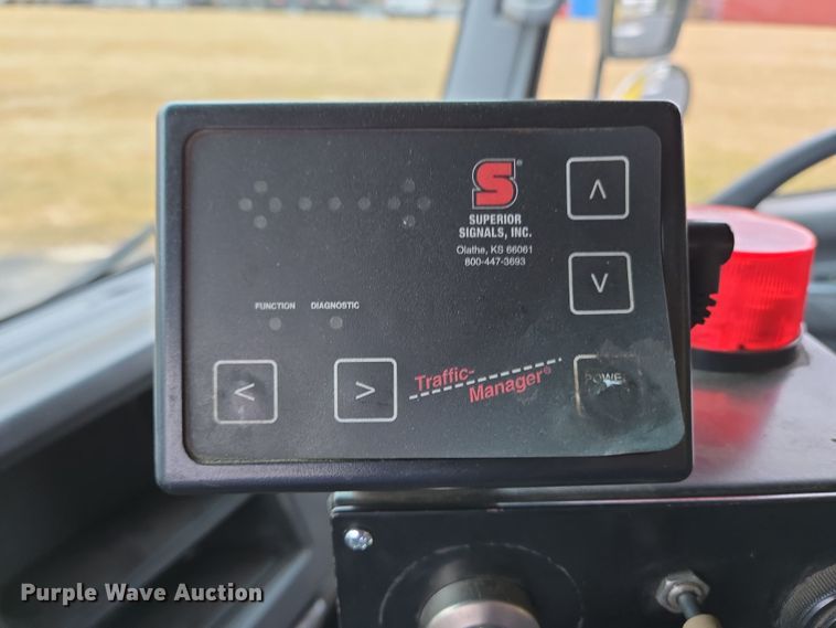 image for item EC4030 2010 Isuzu NPR street sweeper truck