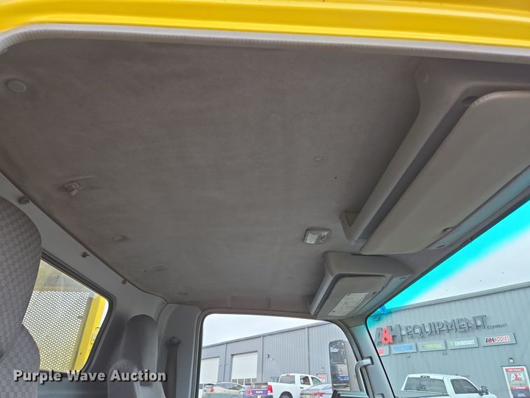 image for item EC4030 2010 Isuzu NPR street sweeper truck