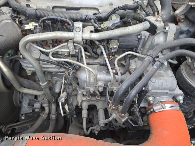 image for item EC4030 2010 Isuzu NPR street sweeper truck