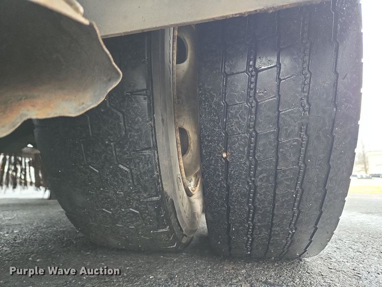 image for item EC4030 2010 Isuzu NPR street sweeper truck