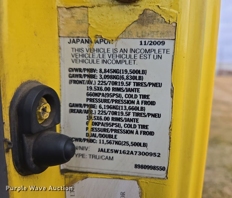 image for item EC4030 2010 Isuzu NPR street sweeper truck