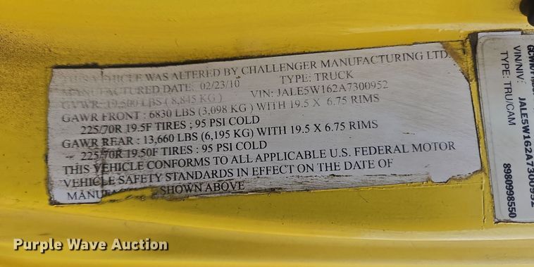 image for item EC4030 2010 Isuzu NPR street sweeper truck