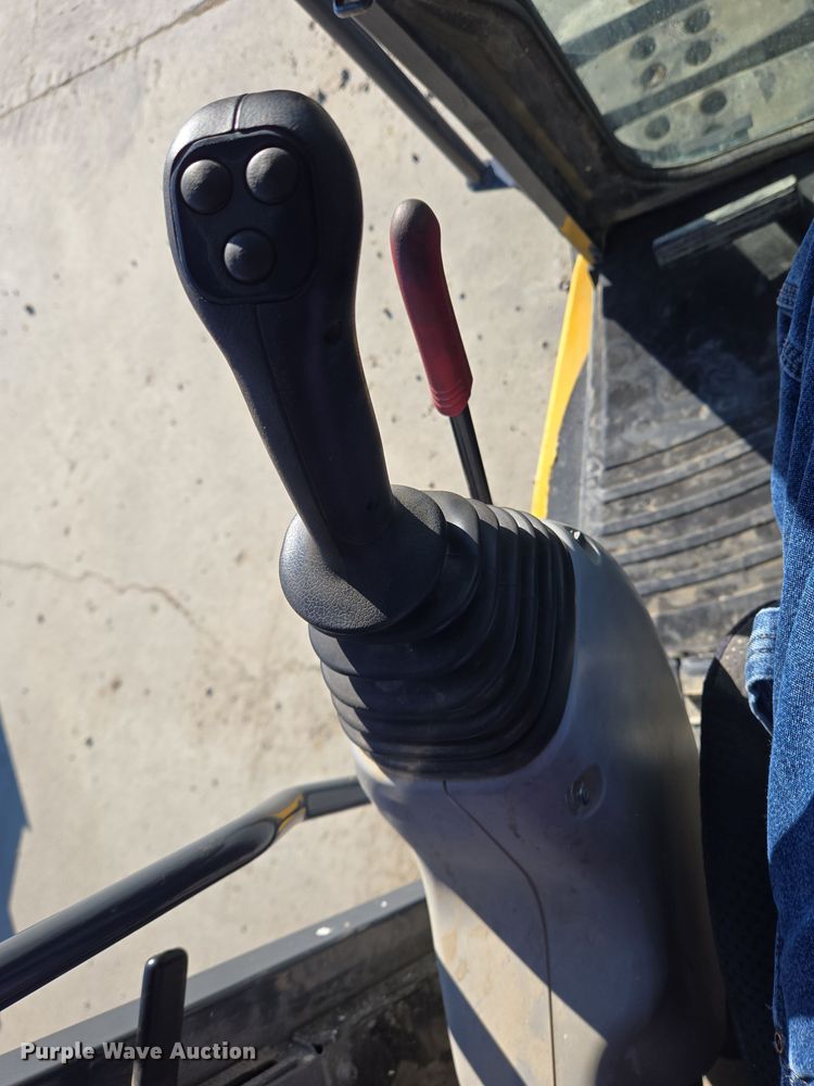 image for item EC4032 2020 John Deere 85G mini excavator