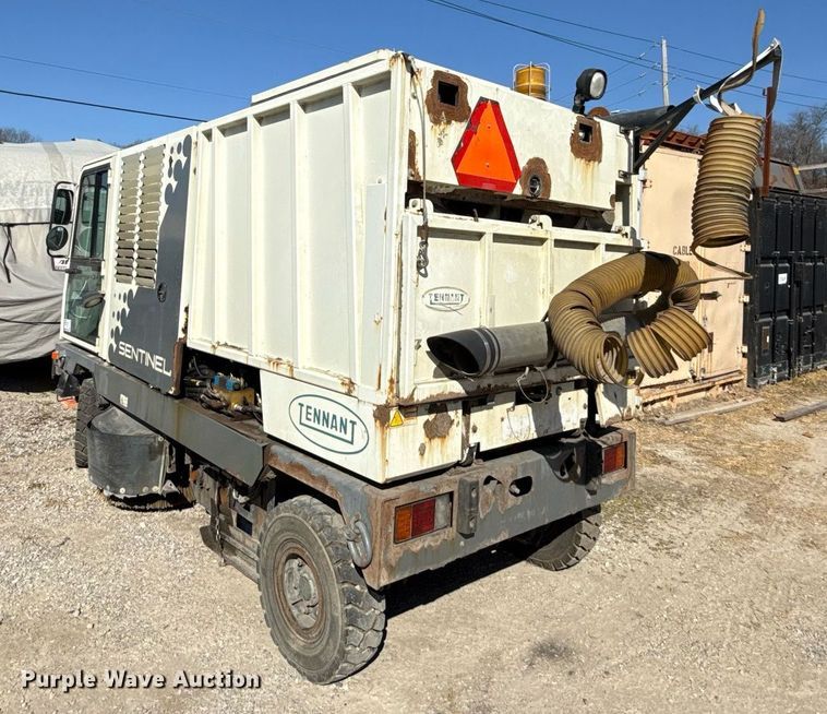 image for item ED3983 2015 Tennant Sentinel street sweeper