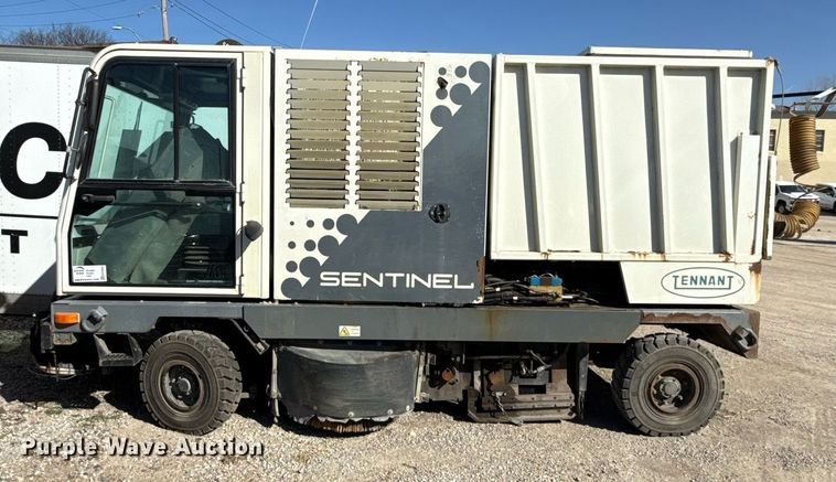 image for item ED3983 2015 Tennant Sentinel street sweeper