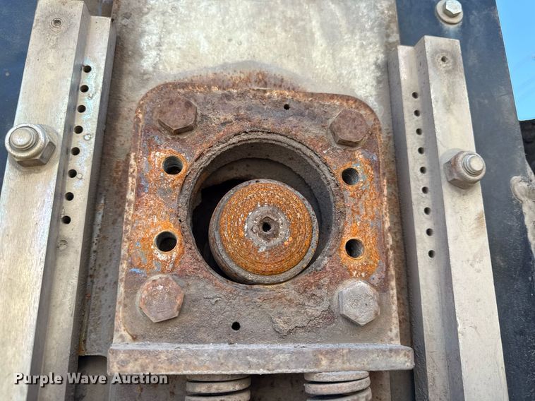 image for item ED3983 2015 Tennant Sentinel street sweeper