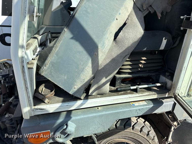 image for item ED3983 2015 Tennant Sentinel street sweeper