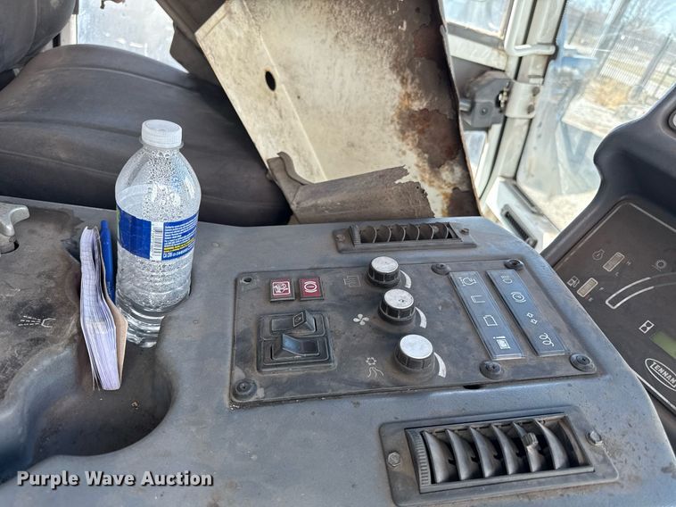 image for item ED3983 2015 Tennant Sentinel street sweeper