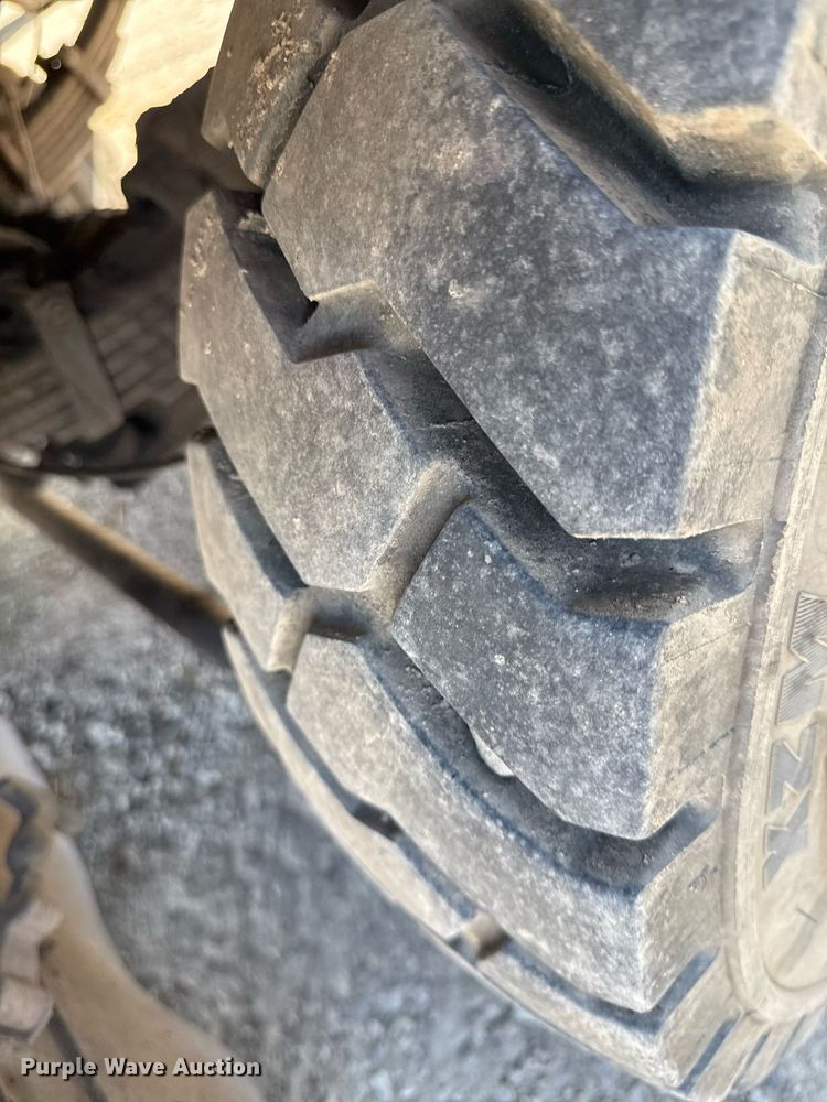 image for item ED3983 2015 Tennant Sentinel street sweeper