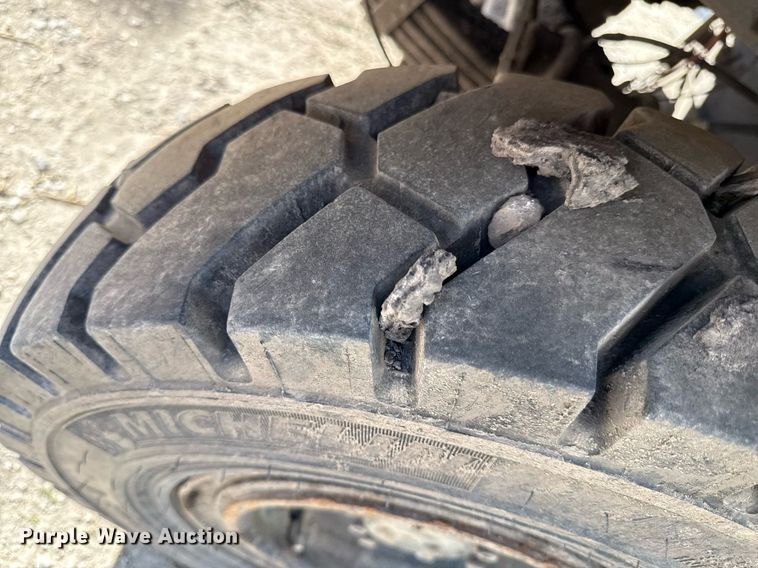 image for item ED3983 2015 Tennant Sentinel street sweeper