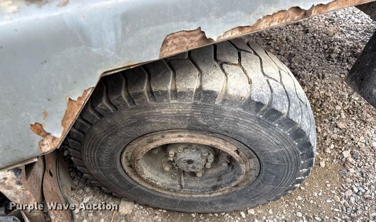 image for item ED3983 2015 Tennant Sentinel street sweeper