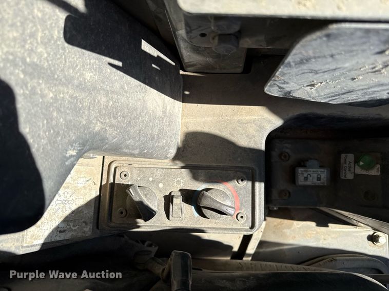 image for item ED3984 2016 Takeuchi TL12 tracked skid steer loader