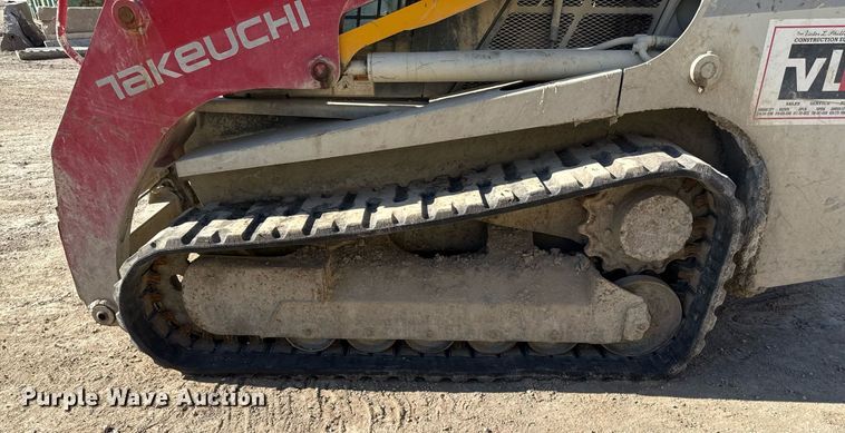 image for item ED3984 2016 Takeuchi TL12 tracked skid steer loader
