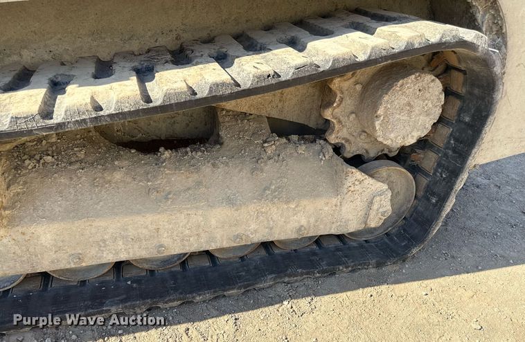 image for item ED3984 2016 Takeuchi TL12 tracked skid steer loader