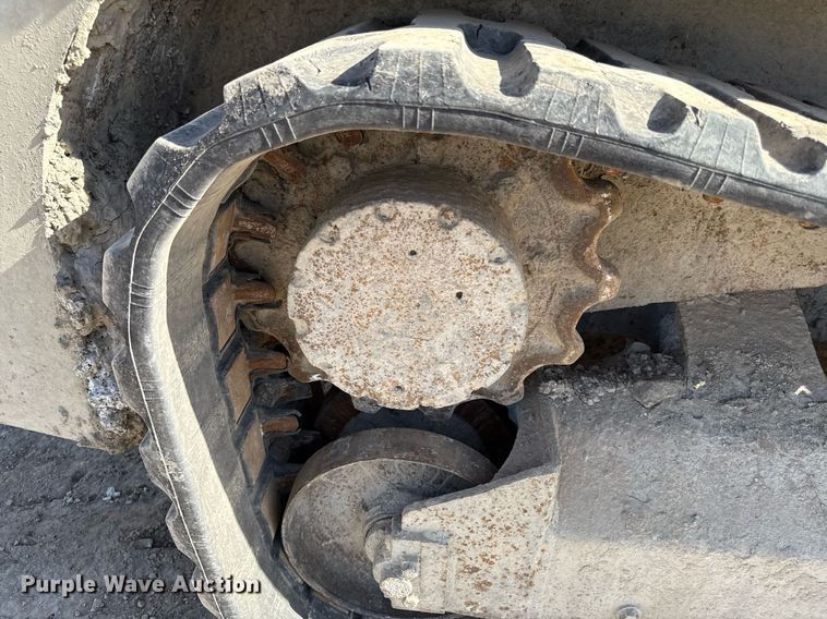 image for item ED3984 2016 Takeuchi TL12 tracked skid steer loader