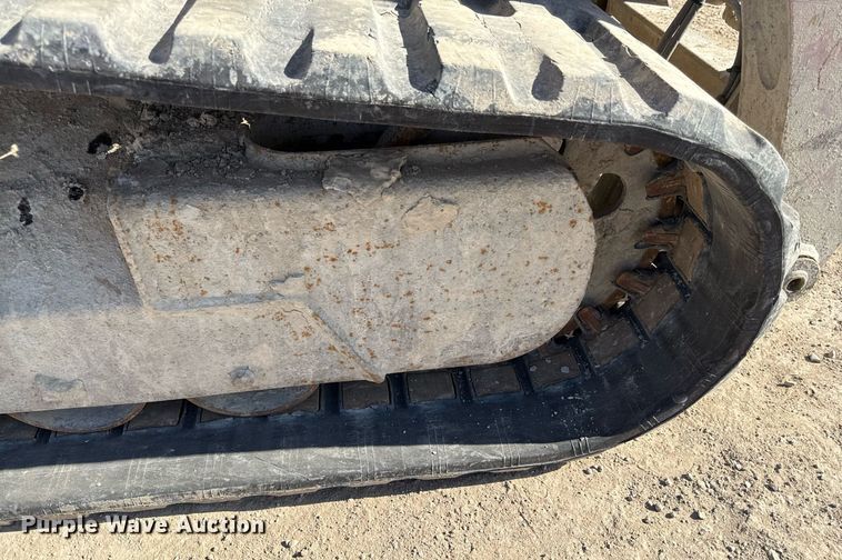 image for item ED3984 2016 Takeuchi TL12 tracked skid steer loader