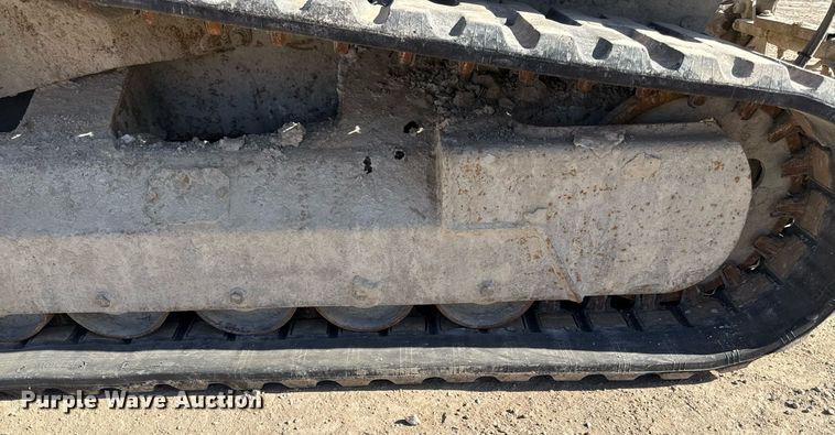 image for item ED3984 2016 Takeuchi TL12 tracked skid steer loader