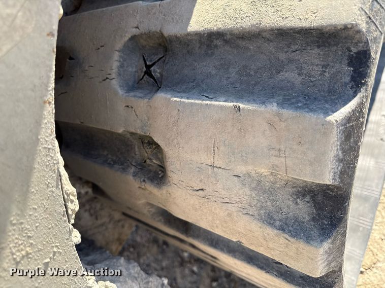 image for item ED3984 2016 Takeuchi TL12 tracked skid steer loader