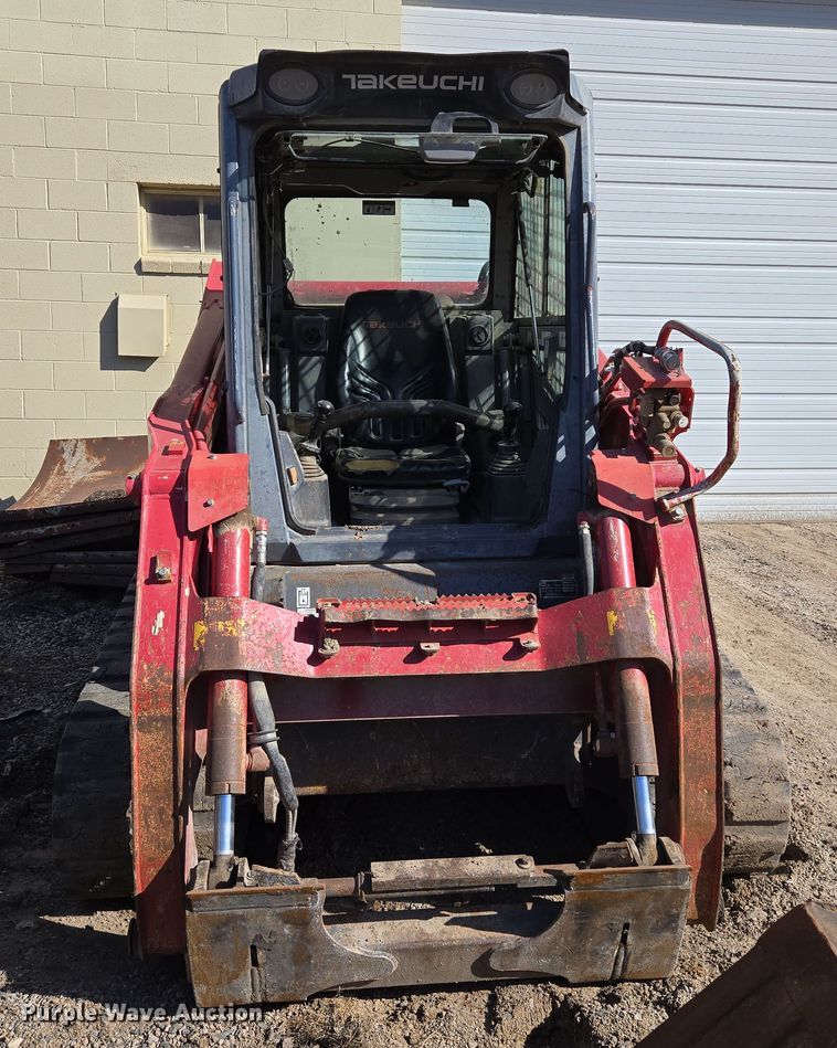 image for item ED3985 2016 Takeuchi TL12V2 tracked skid steer loader