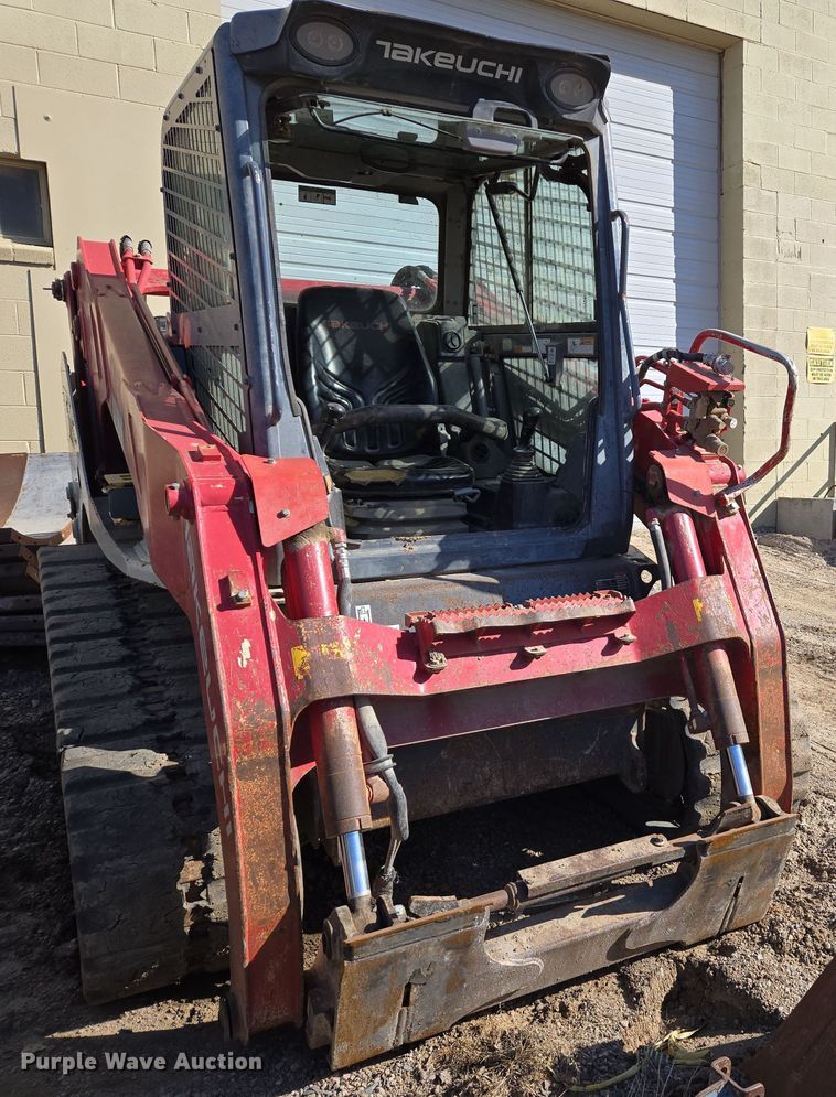 image for item ED3985 2016 Takeuchi TL12V2 tracked skid steer loader