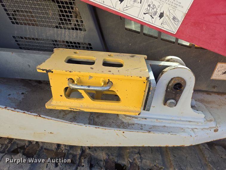 image for item ED3985 2016 Takeuchi TL12V2 tracked skid steer loader