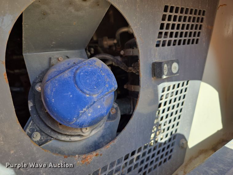 image for item ED3985 2016 Takeuchi TL12V2 tracked skid steer loader