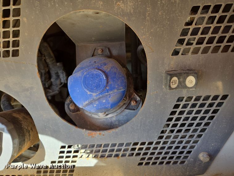 image for item ED3985 2016 Takeuchi TL12V2 tracked skid steer loader