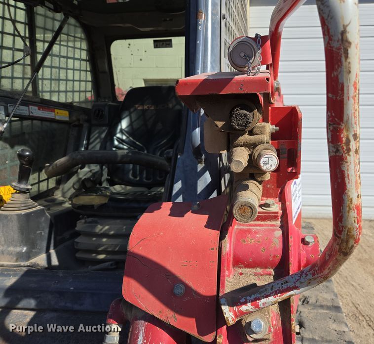 image for item ED3985 2016 Takeuchi TL12V2 tracked skid steer loader