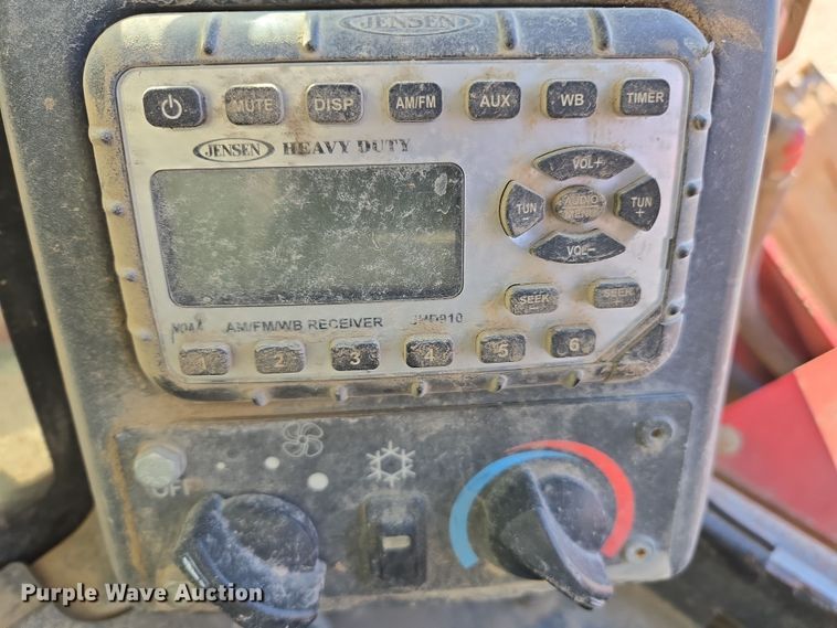 image for item ED3985 2016 Takeuchi TL12V2 tracked skid steer loader