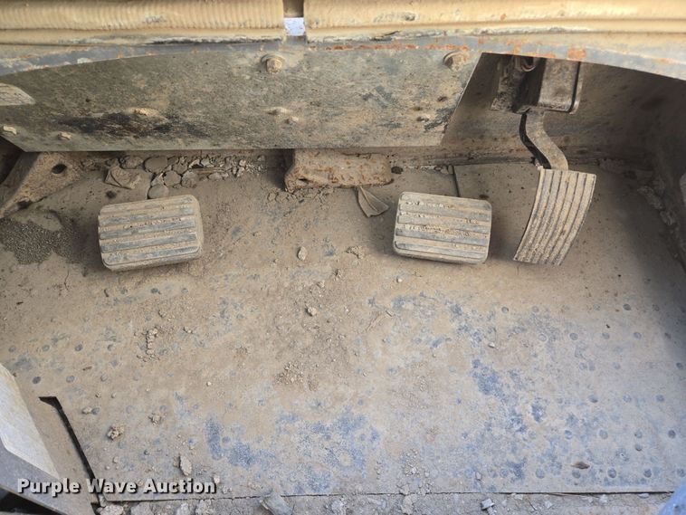 image for item ED3985 2016 Takeuchi TL12V2 tracked skid steer loader