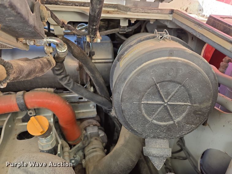 image for item ED3985 2016 Takeuchi TL12V2 tracked skid steer loader