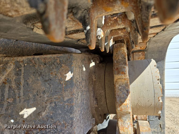 image for item ED3985 2016 Takeuchi TL12V2 tracked skid steer loader