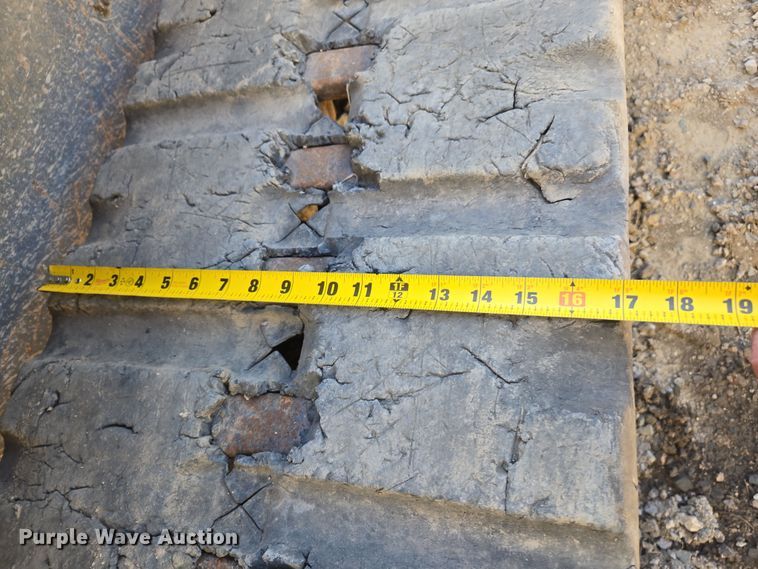 image for item ED3985 2016 Takeuchi TL12V2 tracked skid steer loader