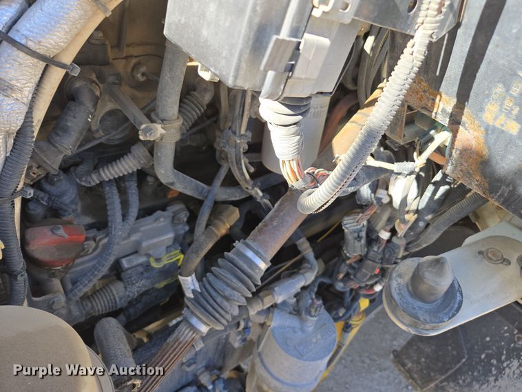 image for item ED3987 2012 Kenworth T800 semi truck