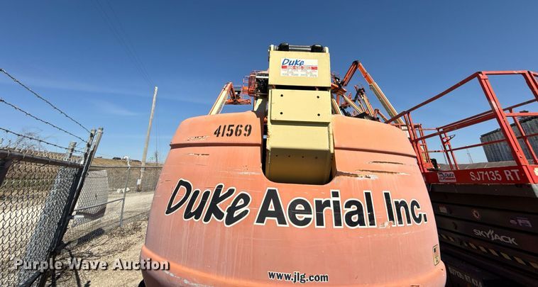 image for item ED3989 1999 JLG 600S boom lift