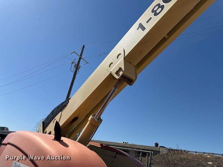 image for item ED3989 1999 JLG 600S boom lift