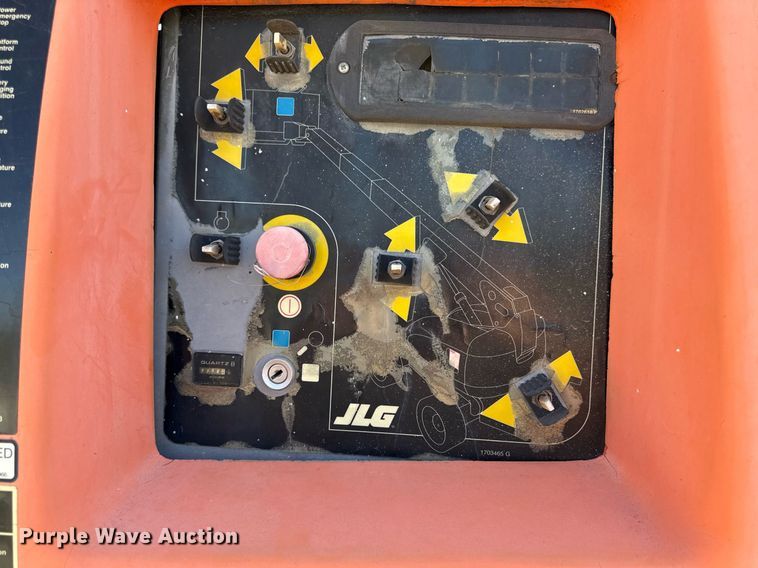 image for item ED3989 1999 JLG 600S boom lift