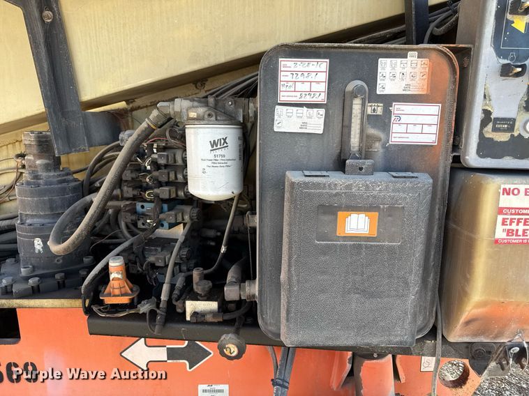 image for item ED3989 1999 JLG 600S boom lift