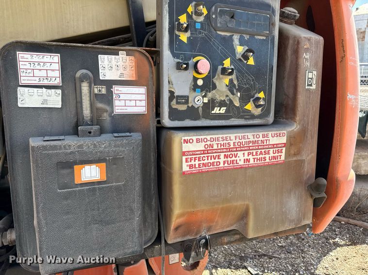 image for item ED3989 1999 JLG 600S boom lift