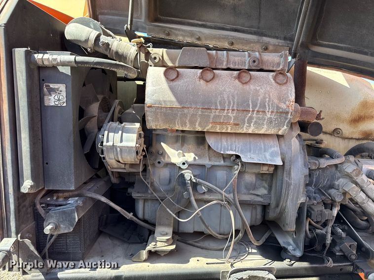 image for item ED3989 1999 JLG 600S boom lift