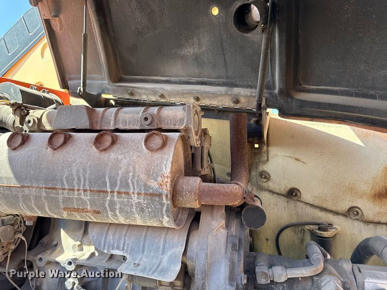 image for item ED3989 1999 JLG 600S boom lift