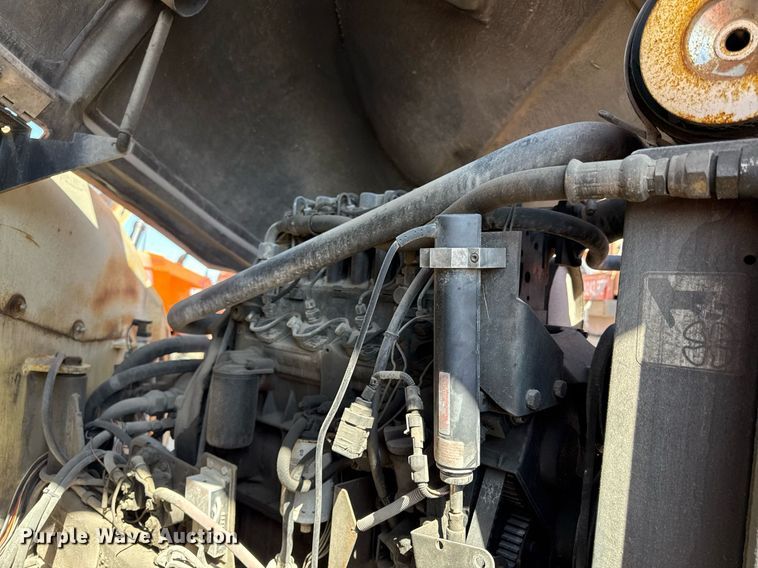 image for item ED3989 1999 JLG 600S boom lift