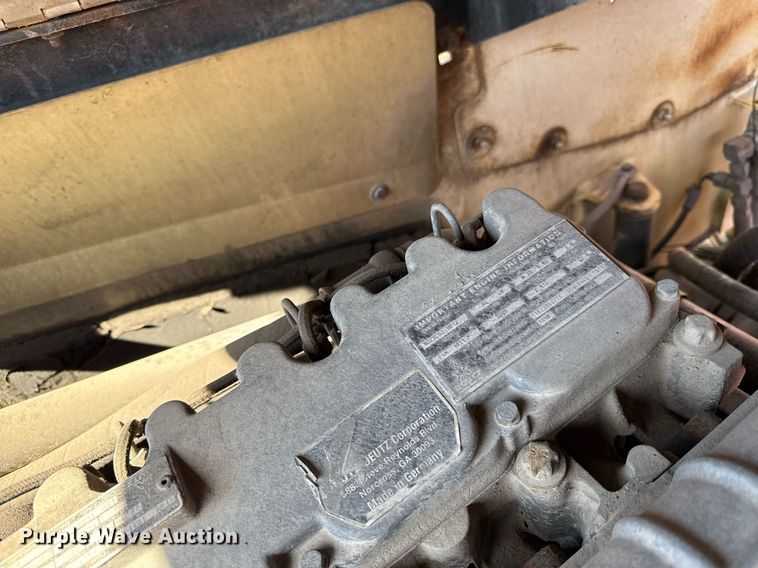 image for item ED3989 1999 JLG 600S boom lift