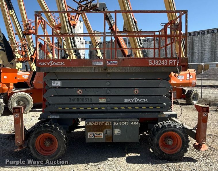 image for item ED3990 2007 SkyJack SJ8243RT scissor lift