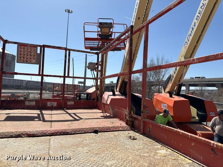 image for item ED3990 2007 SkyJack SJ8243RT scissor lift