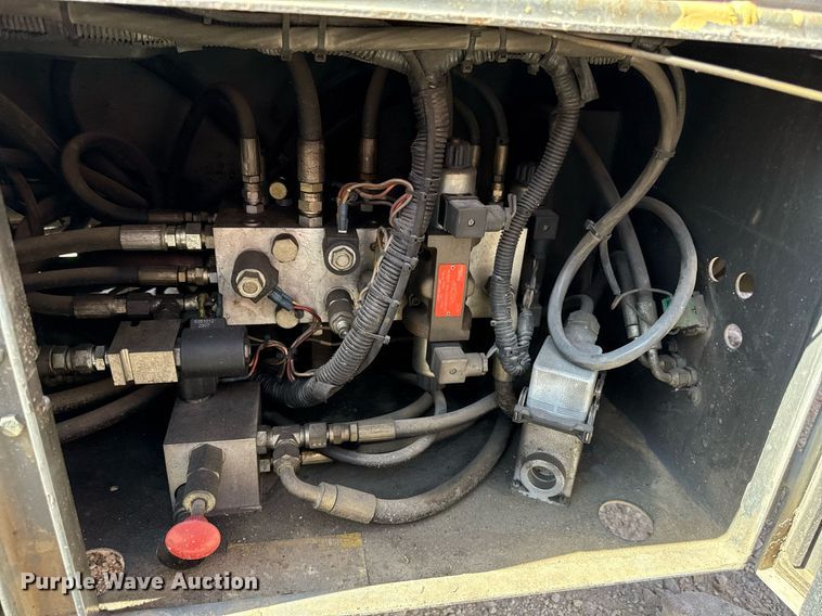 image for item ED3990 2007 SkyJack SJ8243RT scissor lift