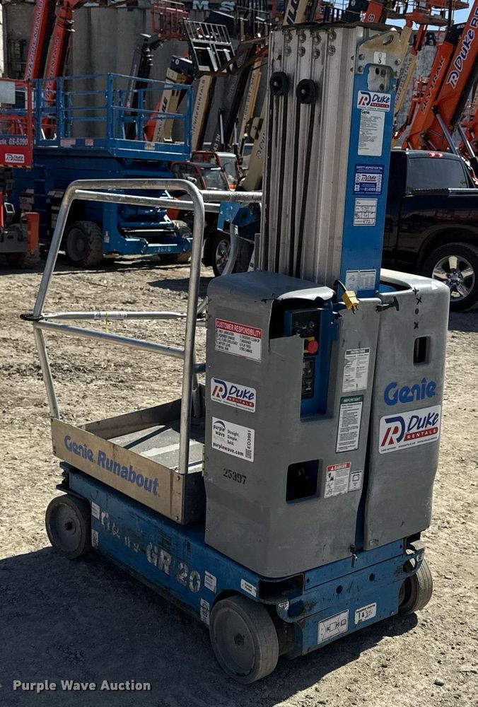 image for item ED3991 Genie GR-20 vertical lift