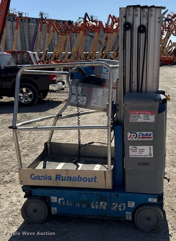 image for item ED3991 Genie GR-20 vertical lift